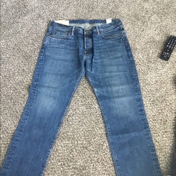 Abercrombie blue jeans - Picture 3 of 3